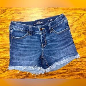 Hollister Low Rise Shorts Size 1